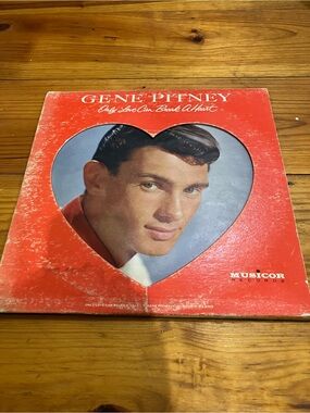 - Only Love Can Break A Heart (Red Vinyl Sleeve)